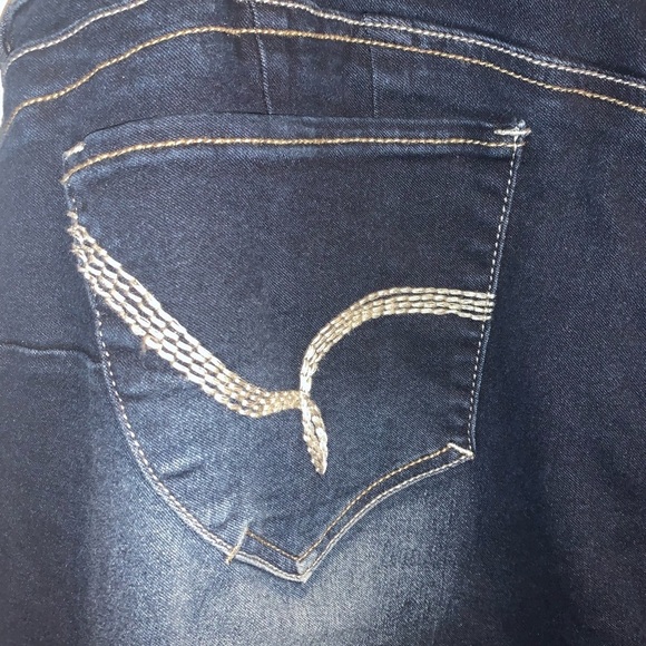 YMI Wanna a beta butt Stretchy Skinny Jeans New Size 24 - Picture 4 of 12